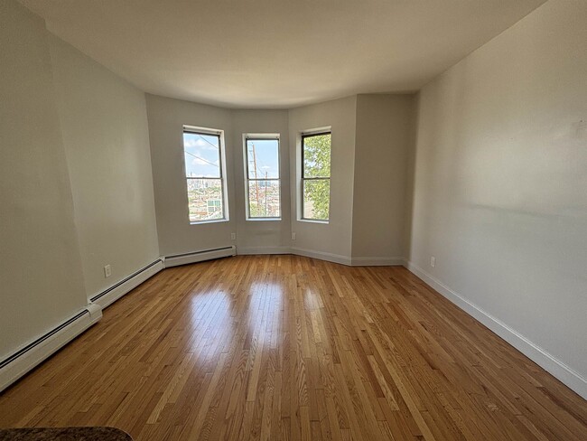 Photo - 445 Ogden Ave. Unit 4B