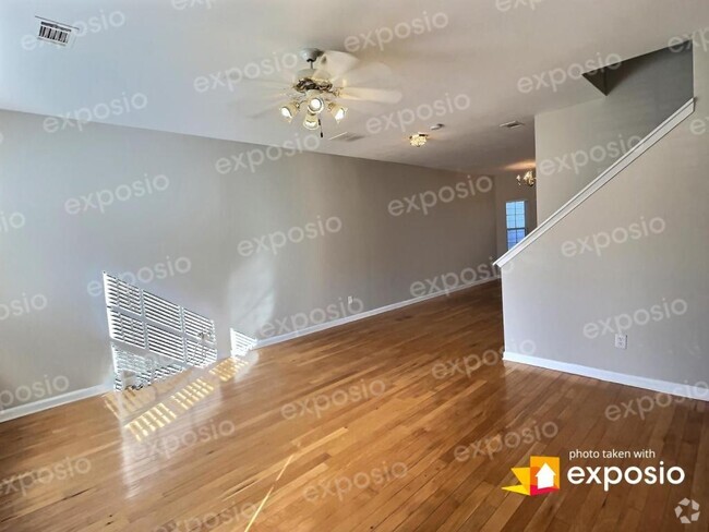 Building Photo - 269 Brookview Dr Rental