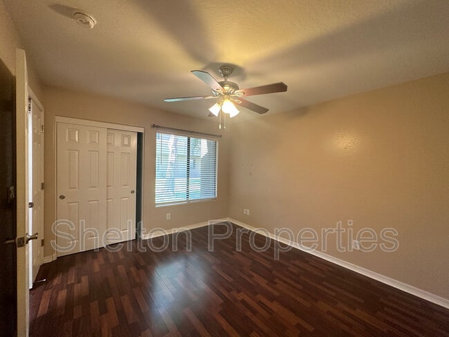 Photo - 1432 W Emerald Ave