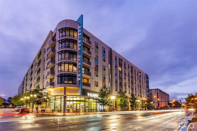Building Photo - 480 N Orange Ave Rental