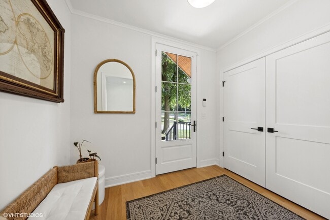 Photo - 146 E Maple St