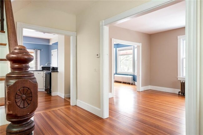 Building Photo - 5 Cummings Rd