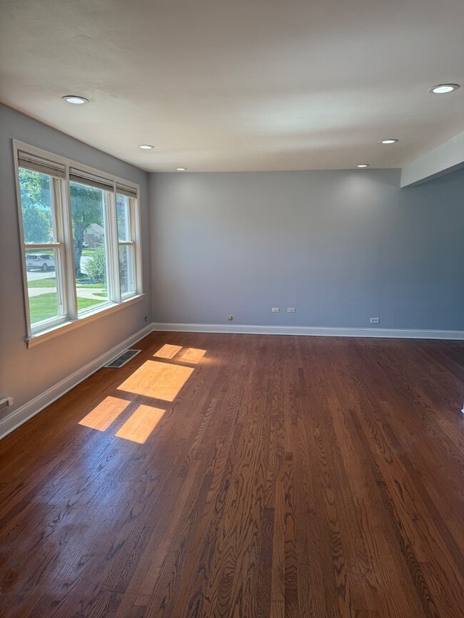 Photo - 1644 Westchester Blvd