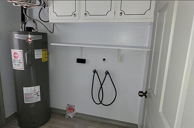 Photo - 16318 Forest Way Dr