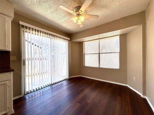 Photo - 1502 No Mor Cove