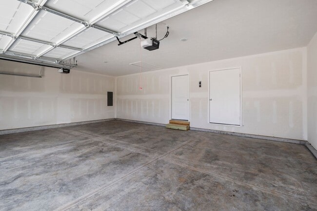 770 Cherokee Wy