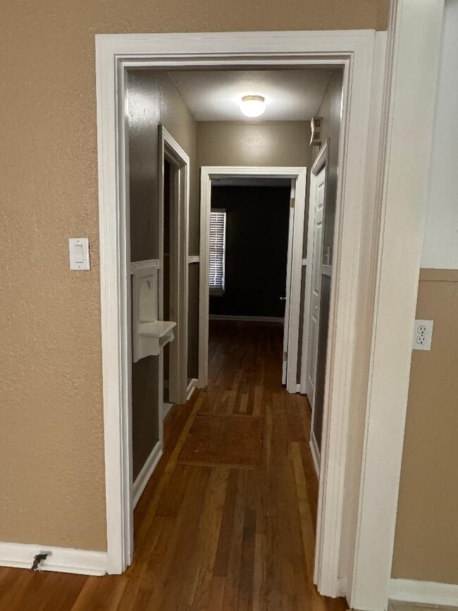 Photo - 1420 Austin St