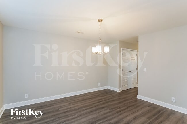 Photo - 631 Alvin Rd
