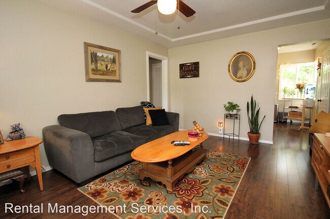 Photo - 2 br, 1 bath House - 4424 NE 115th Ave