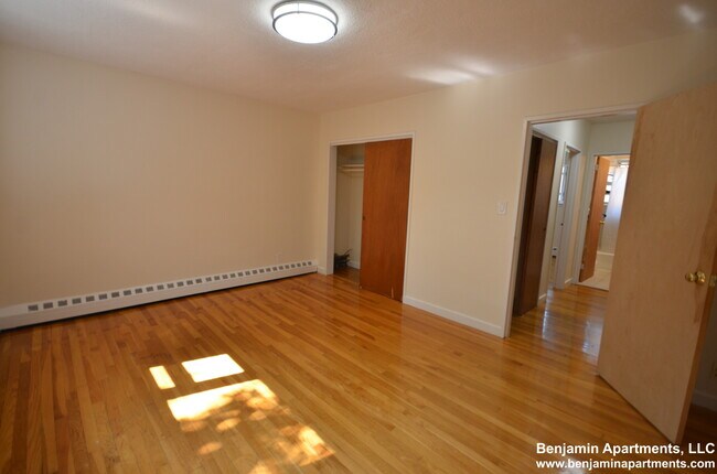 Photo - 62 Parkman St