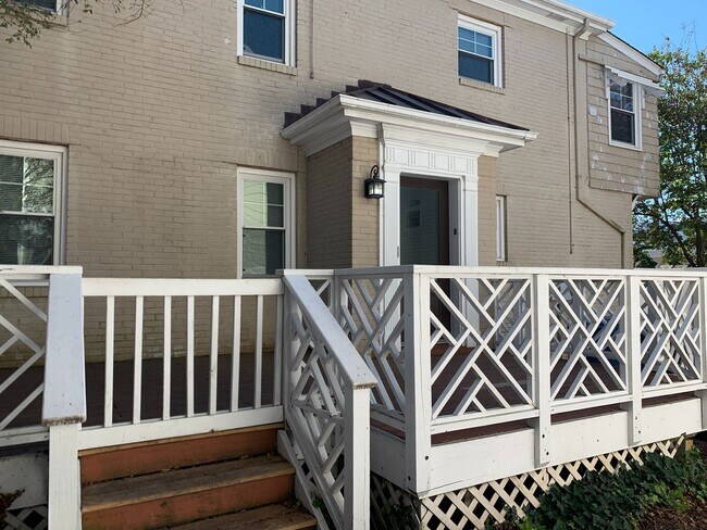 Photo - 2216 Baltic Ave Unit B