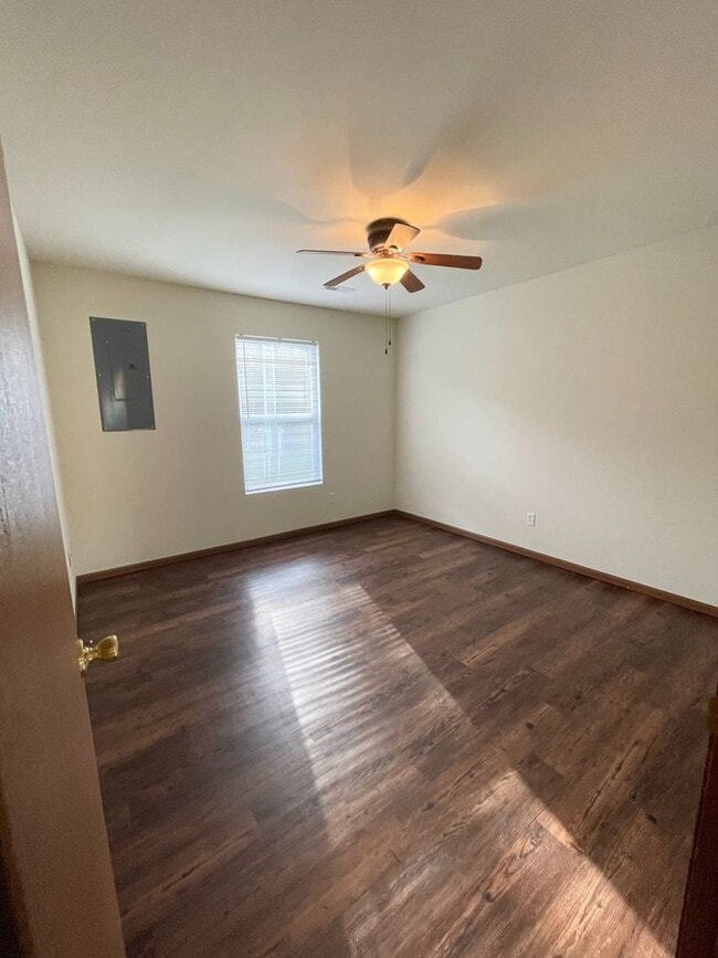 Photo - 2 Bed | 1.5 Bath | Duplex