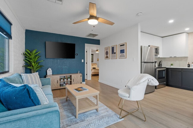 Building Photo - 4403 N 13th Pl Unit ID1366967P