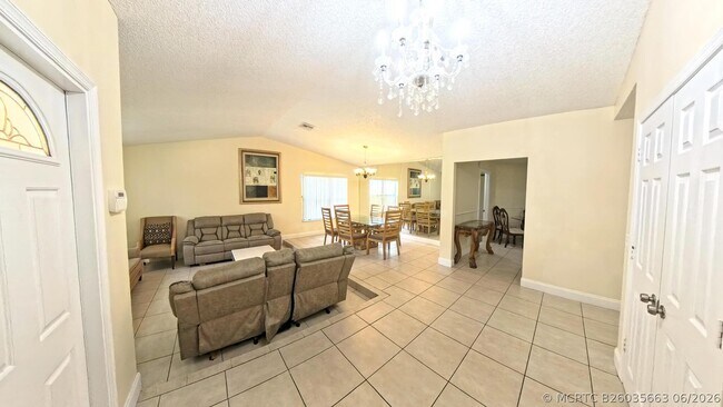 13484 Jonquil Ct