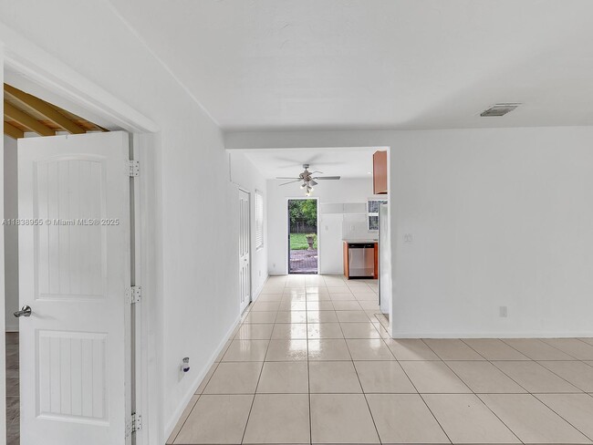 Photo - 1636 NE 15th Ave