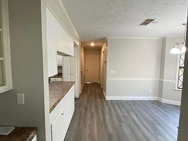 Photo - 332 Cedar Dr