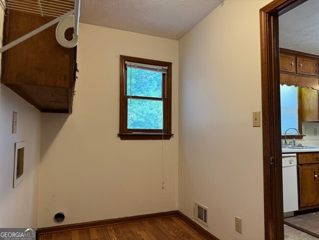 Photo - 19 Sentry Oak Ct