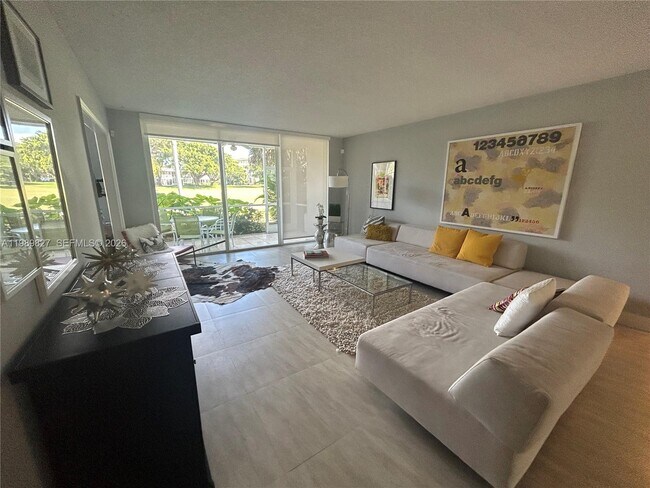 Photo - 4017 N Cypress Dr Unit 102