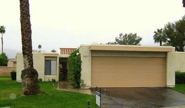 Tastefully Updated Single-Level Villa - Tastefully Updated Single-Level Villa