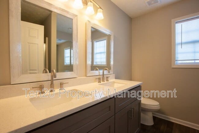 5711 Boby Dr