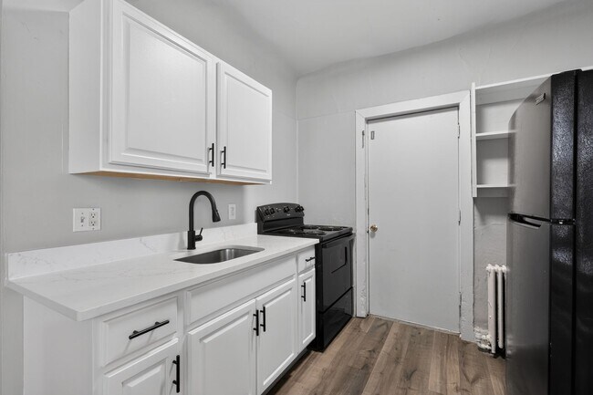 Photo - 332 W Washington St Unit 2