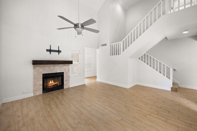 Working fireplace - 8103 N New Braunfels Ave #5