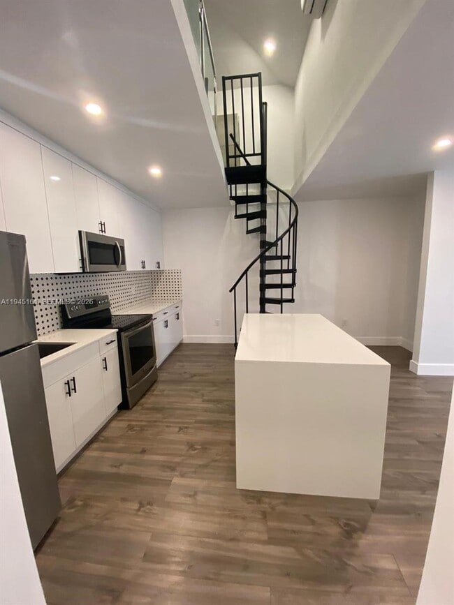 Photo - 7411 Carlyle Ave Unit 2