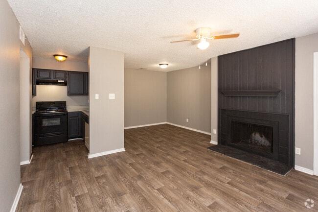 1BR 1BA - 630 SF