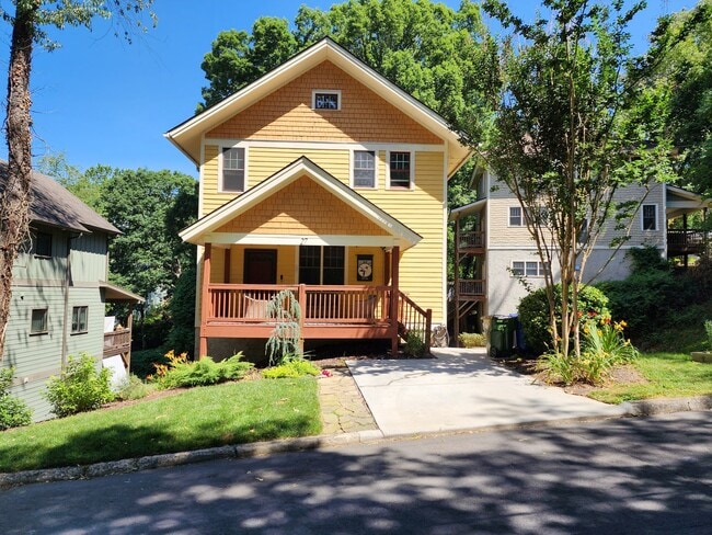 Building Photo - Montford Rental-Asheville