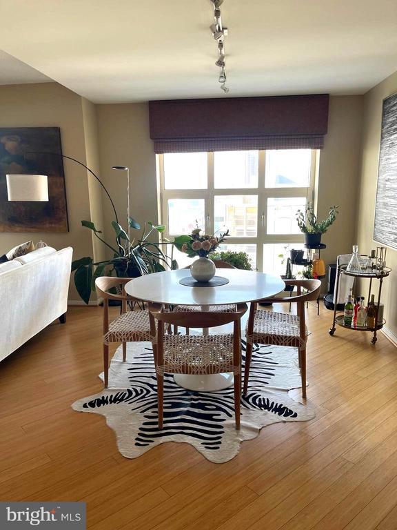 Photo - 250 S President St Unit 806