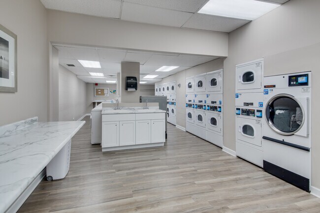 Photo - 1636 N Wells St Unit 3414