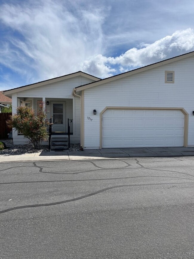Wonderful 55 and older community! - Wonderful 55 and older community! House