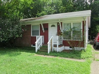 Photo - 1327 W 41st St House