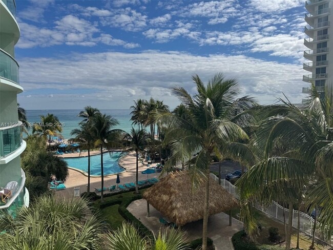 Building Photo - 3901 S Ocean Dr Unit 4J