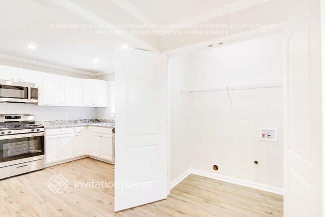 Photo - 512 Uzzle St