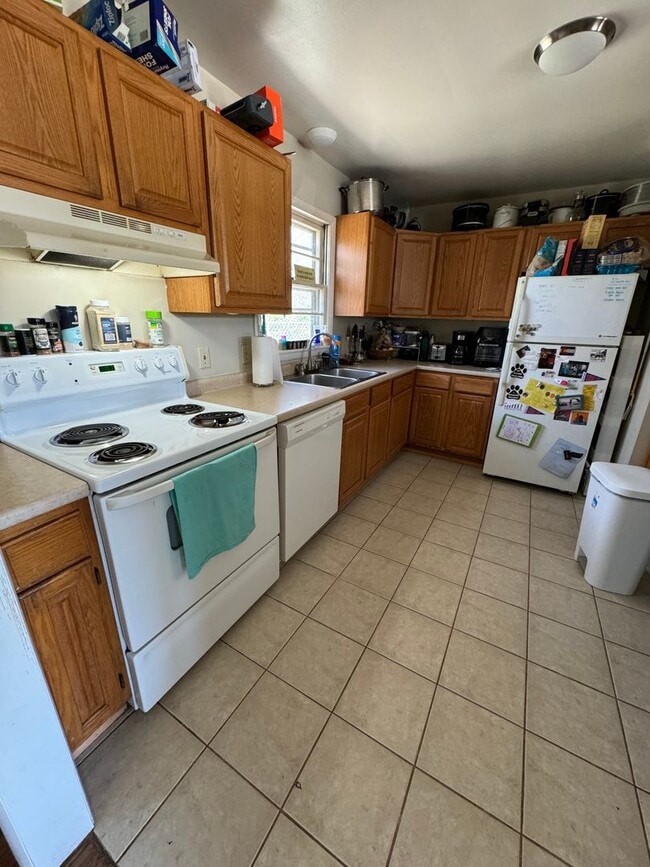 1602 W 22nd Terrace