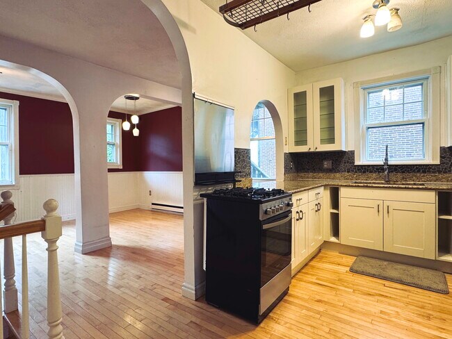 Photo - 22 Pembroke St Condo Unit 1