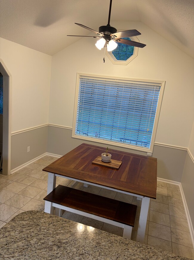 Photo - 2960 Ashlynn Way