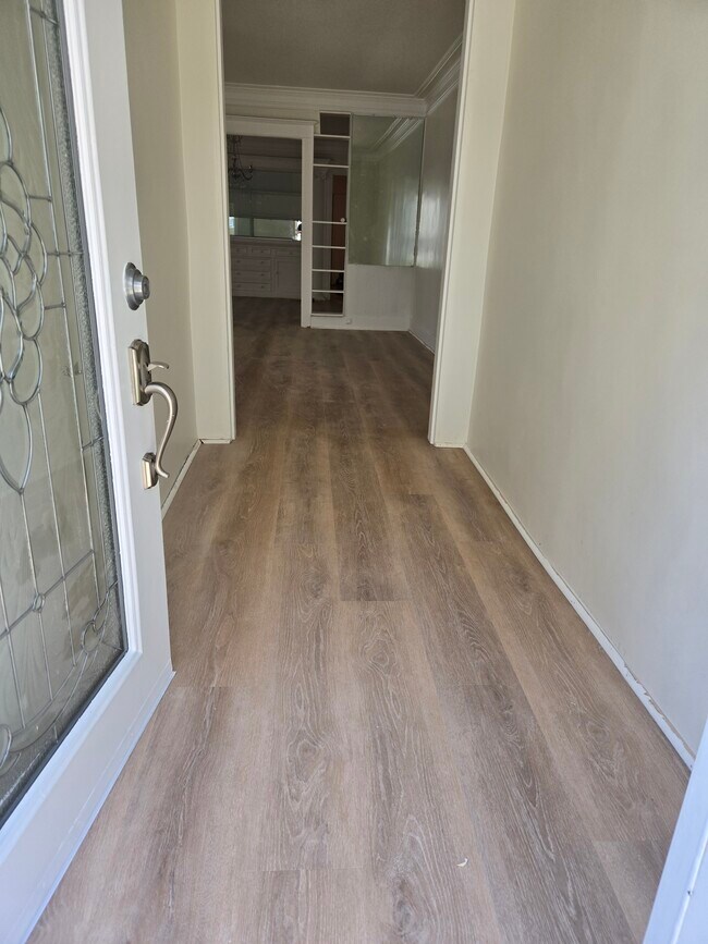 Entrance - 6412 Fountain Ave Unit 6412