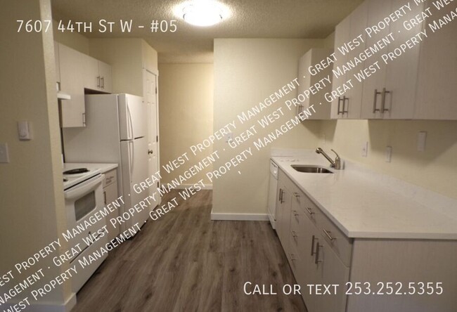 Ask about our MOVE IN SPECIAL!! - Ask about our MOVE IN SPECIAL!! Apartment Unit #05