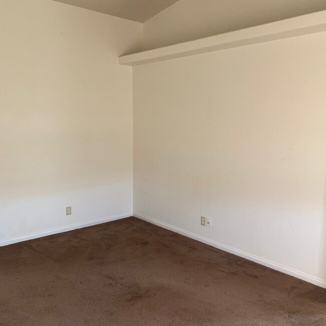 Photo - 3 BEDROOM APPLE VALLEY HOME