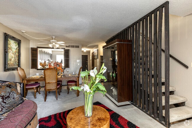 2BR, 1.5BA - 1485SF