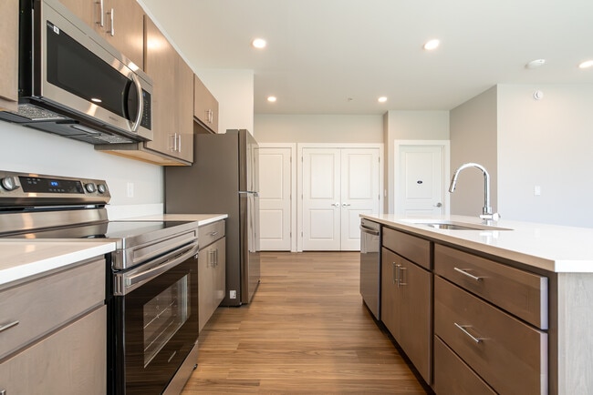 Photo - Glendora Flats
