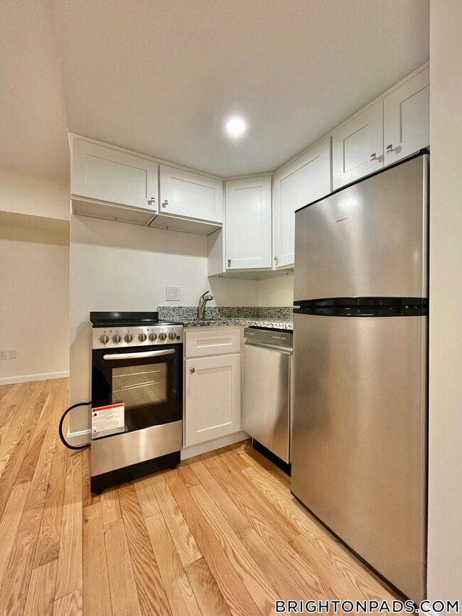 1725 Commonwealth Ave Unit 6