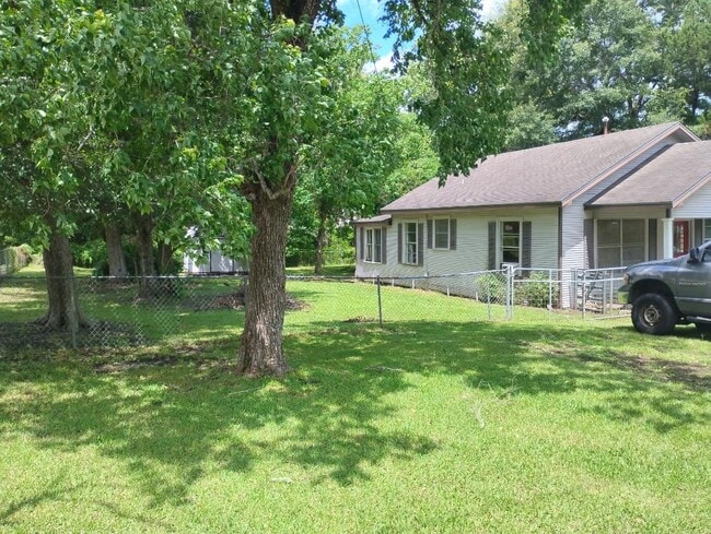 207 N Elizabeth Ave