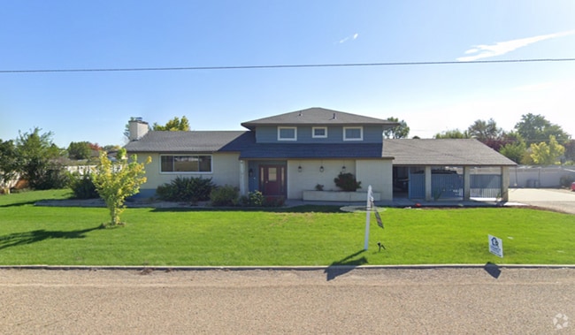 Building Photo - Country charm! Rental