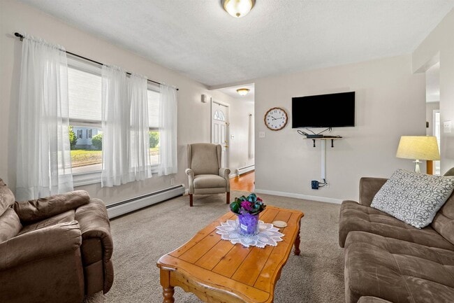 Photo - 267 Cilley Rd