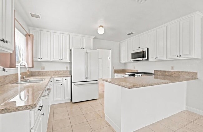 Building Photo - 1379 San Juan Rd