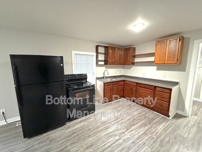 Photo - 917 N Oakland St