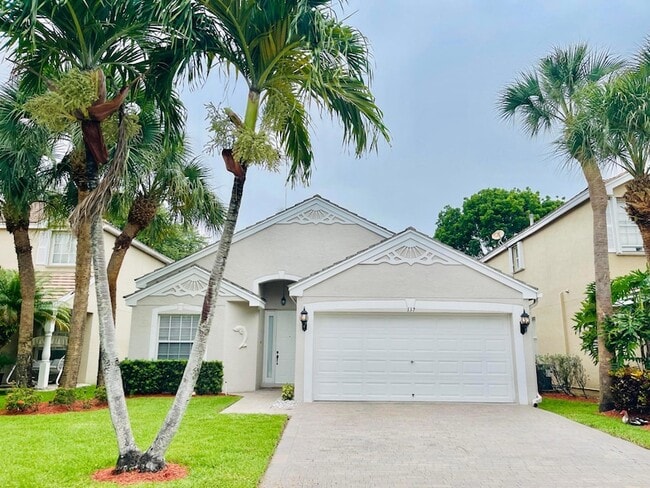 Photo - 137 Canterbury Pl